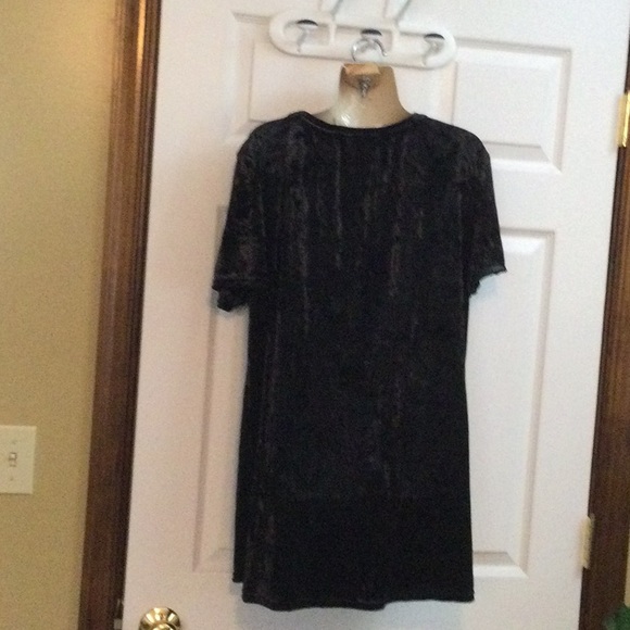 Spring & Mercer V Neck Velvet Top - Picture 3 of 5